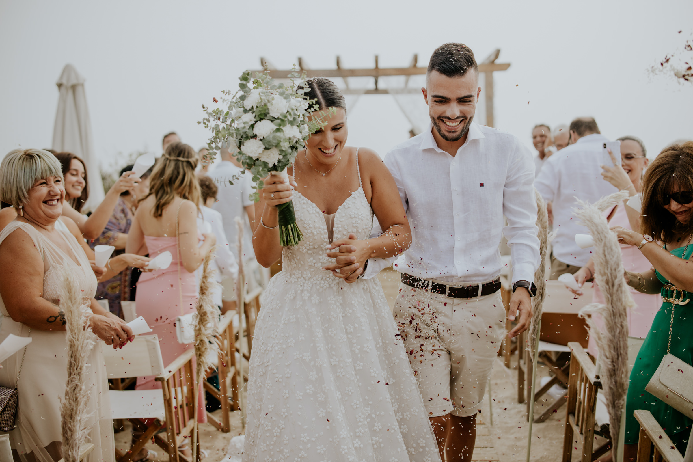 Liliana & André // Wedding Photography & Video at Pé Nu Beach Club, Costa da Caparica, Portugal 2023