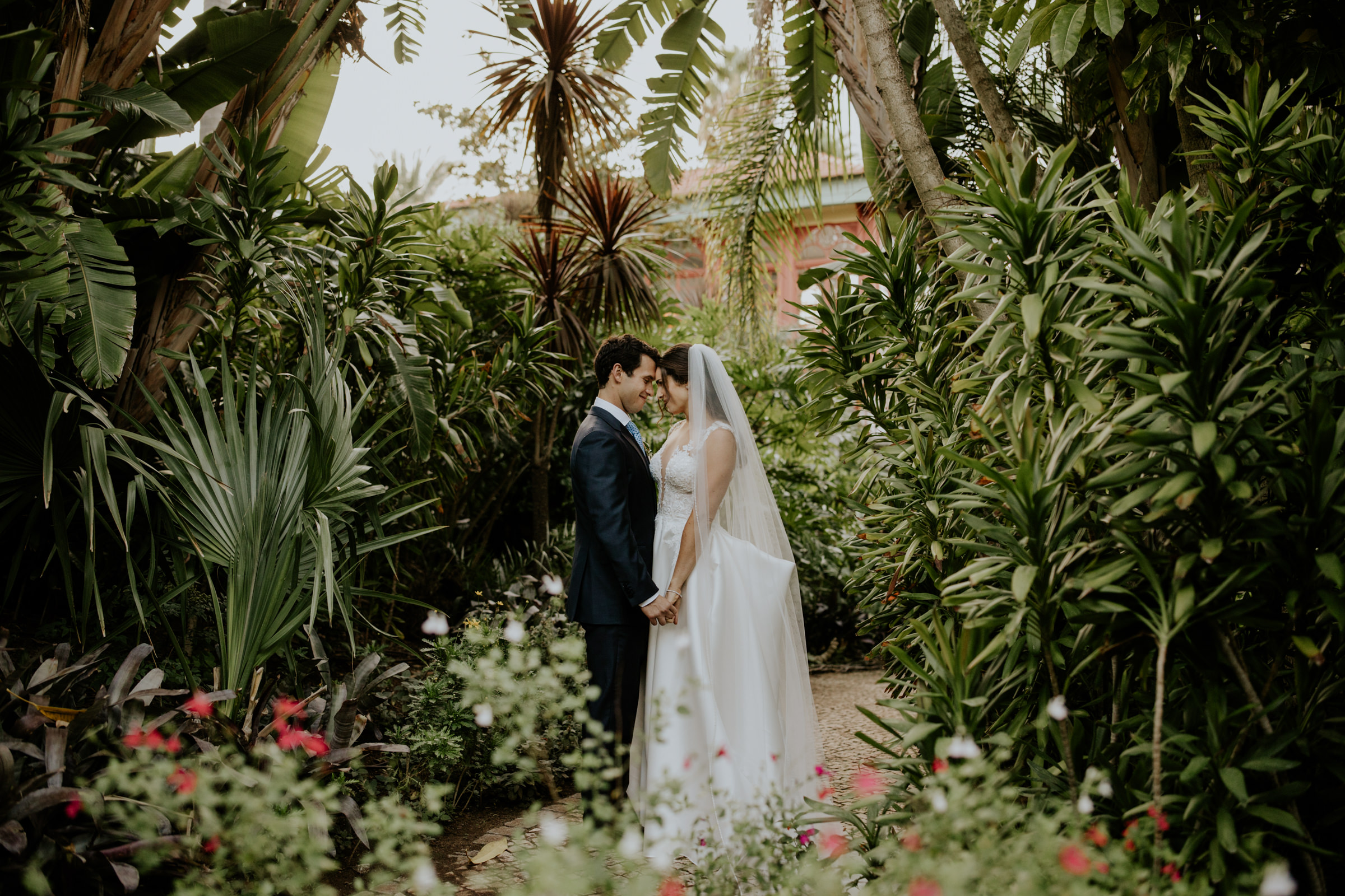 MM23 destination wedding in portugal, pestana palace. Lisbon wedding photographers and videographers